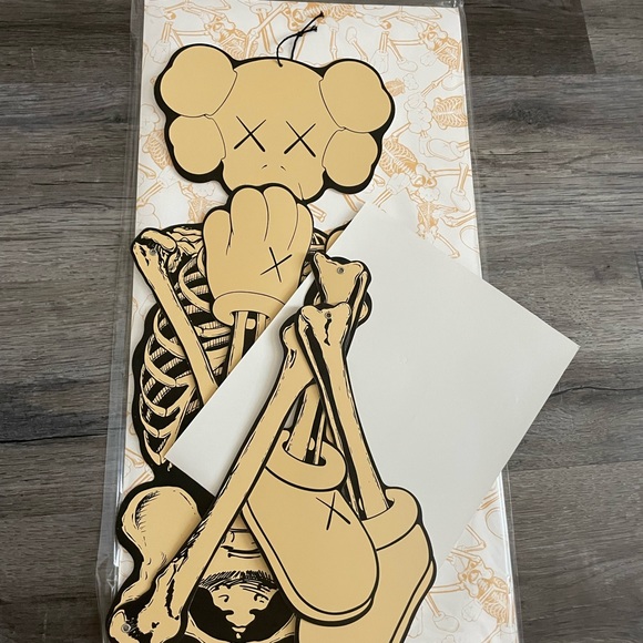 Brand New KAWS Skeleton Halloween wall decor in complete set of 4. - Picture 4 of 5